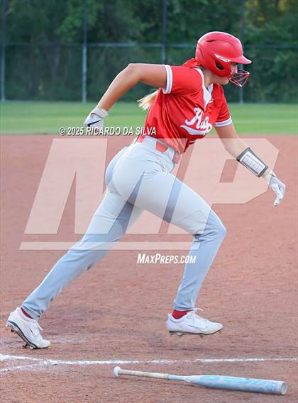 Thumbnail 1 in Clear Springs vs. Katy (UIL 6A D1 Softball Regional Semifinal) photogallery.