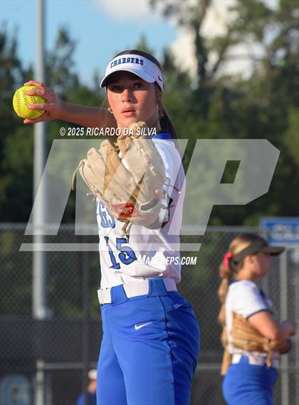 Thumbnail 3 in Clear Springs vs. Katy (UIL 6A D1 Softball Regional Semifinal) photogallery.