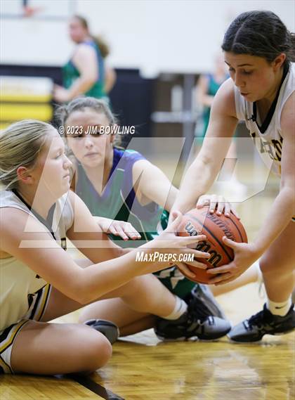Thumbnail 3 in Windsor/Stewardson-Strasburg @ Tuscola photogallery.