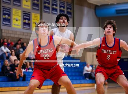 Thumbnail 3 in Selma vs. Reno photogallery.
