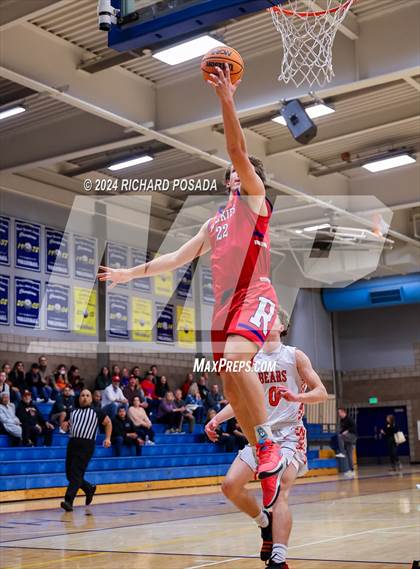 Thumbnail 1 in Selma vs. Reno photogallery.