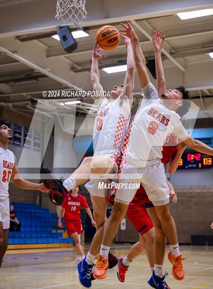 Thumbnail 3 in Selma vs. Reno photogallery.