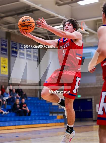 Thumbnail 2 in Selma vs. Reno photogallery.