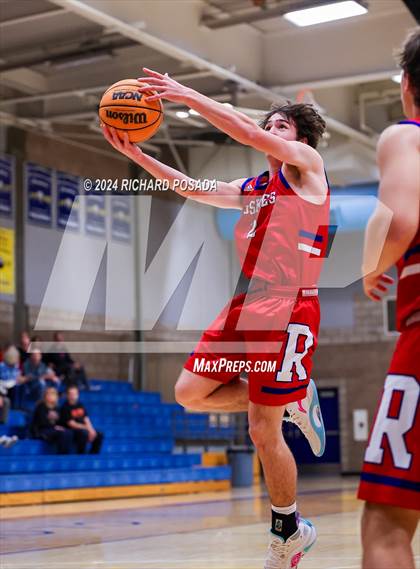 Thumbnail 1 in Selma vs. Reno photogallery.