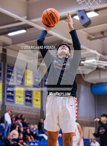 Thumbnail 3 in Selma vs. Reno photogallery.