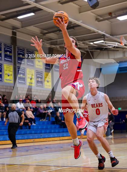 Thumbnail 3 in Selma vs. Reno photogallery.