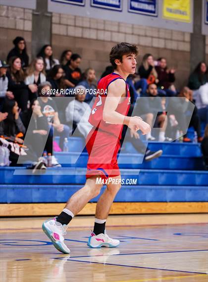 Thumbnail 1 in Selma vs. Reno photogallery.