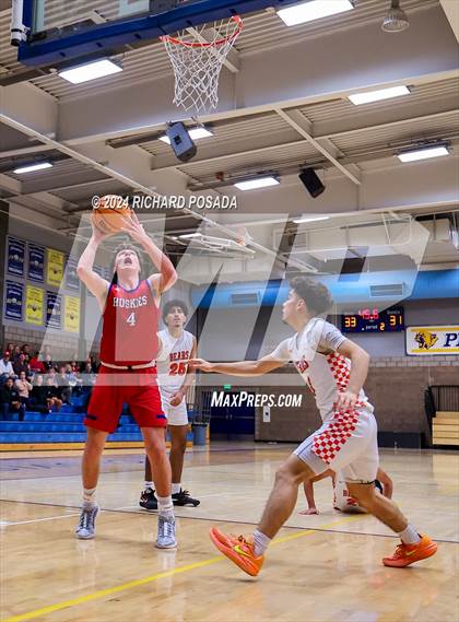Thumbnail 2 in Selma vs. Reno photogallery.