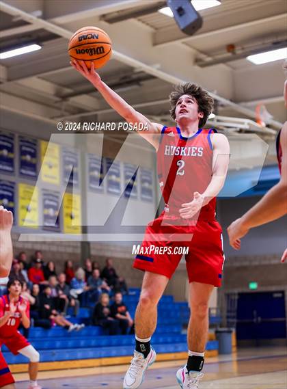 Thumbnail 1 in Selma vs. Reno photogallery.
