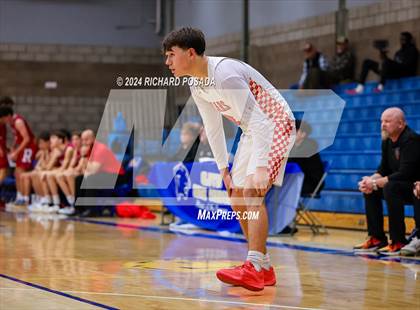 Thumbnail 3 in Selma vs. Reno photogallery.