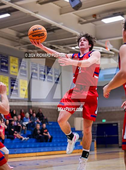 Thumbnail 3 in Selma vs. Reno photogallery.