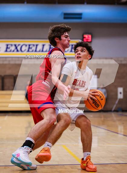 Thumbnail 1 in Selma vs. Reno photogallery.