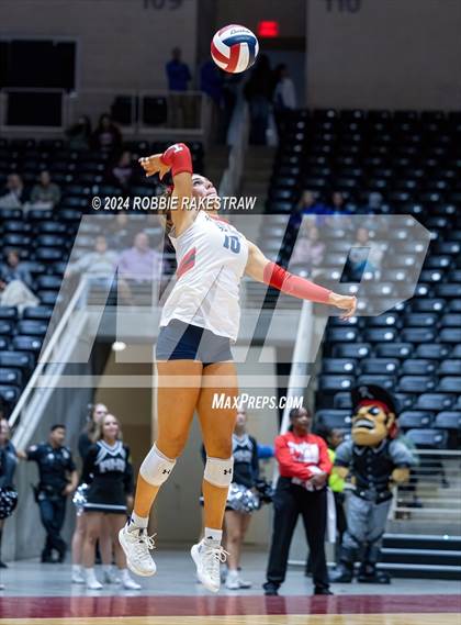 Thumbnail 1 in Wimberley vs. Randall (UIL 4A Volleyball Division II Final) photogallery.