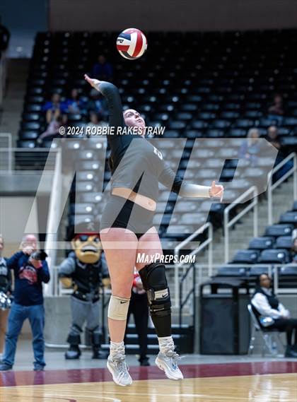 Thumbnail 1 in Wimberley vs. Randall (UIL 4A Volleyball Division II Final) photogallery.