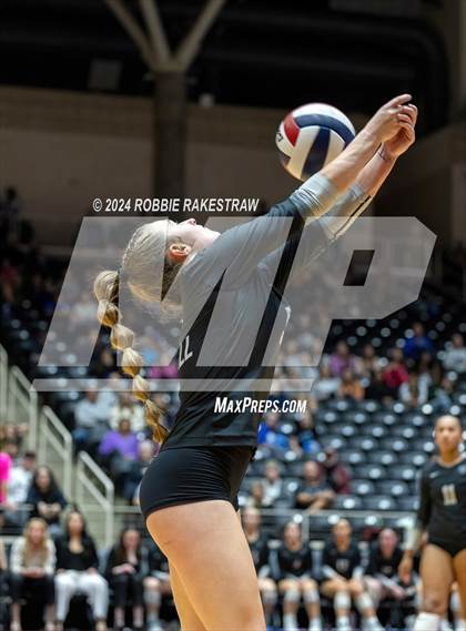 Thumbnail 1 in Wimberley vs. Randall (UIL 4A Volleyball Division II Final) photogallery.