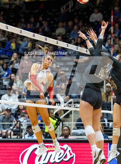 Thumbnail 3 in Wimberley vs. Randall (UIL 4A Volleyball Division II Final) photogallery.