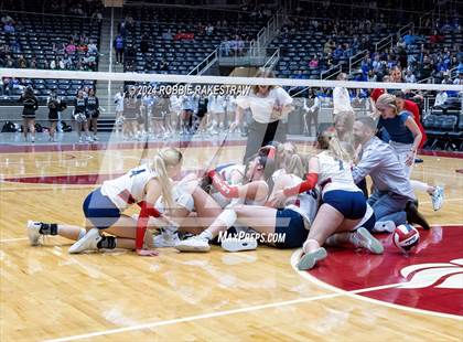 Thumbnail 2 in Wimberley vs. Randall (UIL 4A Volleyball Division II Final) photogallery.