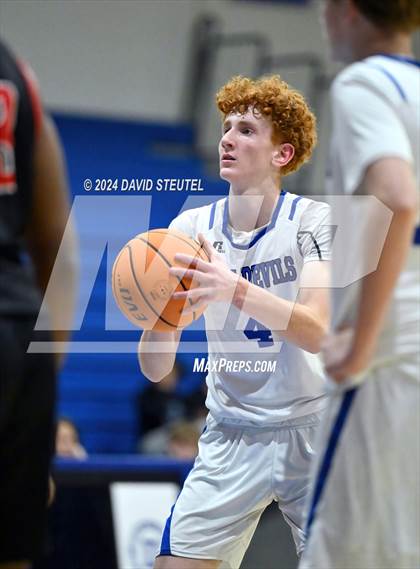 Thumbnail 1 in Futures @ Davis Sr. (Les Curry Invitational) photogallery.