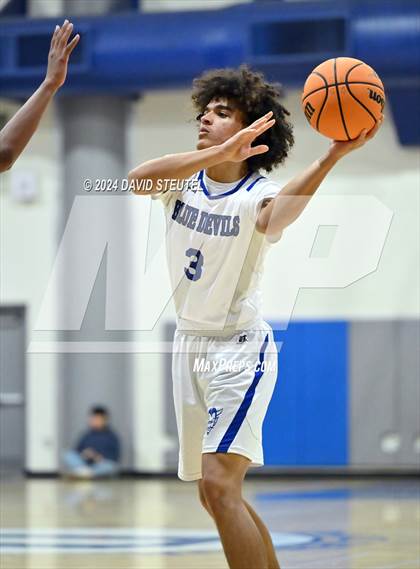 Thumbnail 1 in Futures @ Davis Sr. (Les Curry Invitational) photogallery.