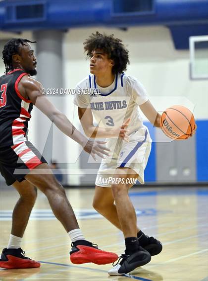 Thumbnail 3 in Futures @ Davis Sr. (Les Curry Invitational) photogallery.