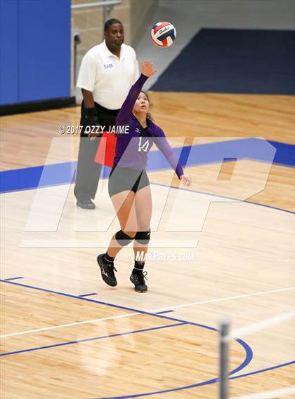 Thumbnail 3 in Warren vs. Alamo Heights (NISD Tournament) photogallery.