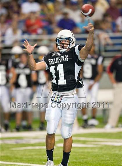 Thumbnail 1 in 2010 THSCA All-Star Football Game photogallery.