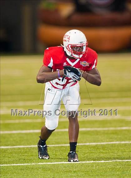 Thumbnail 1 in 2010 THSCA All-Star Football Game photogallery.