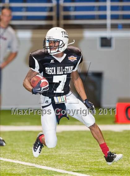 Thumbnail 3 in 2010 THSCA All-Star Football Game photogallery.