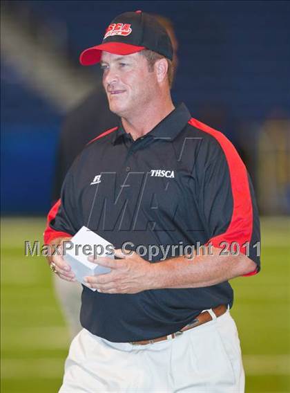 Thumbnail 1 in 2010 THSCA All-Star Football Game photogallery.