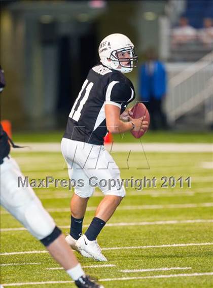 Thumbnail 2 in 2010 THSCA All-Star Football Game photogallery.