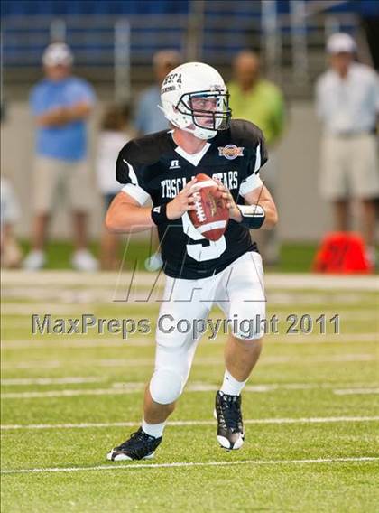 Thumbnail 1 in 2010 THSCA All-Star Football Game photogallery.