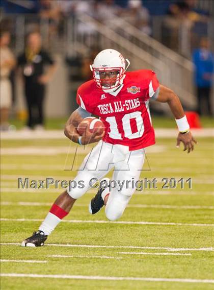 Thumbnail 2 in 2010 THSCA All-Star Football Game photogallery.