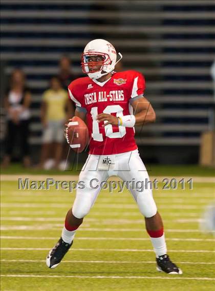 Thumbnail 3 in 2010 THSCA All-Star Football Game photogallery.