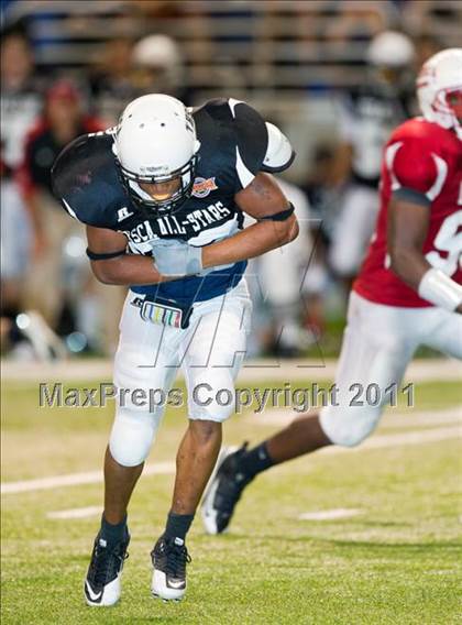 Thumbnail 1 in 2010 THSCA All-Star Football Game photogallery.