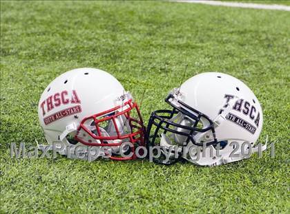 Thumbnail 1 in 2010 THSCA All-Star Football Game photogallery.
