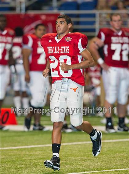 Thumbnail 1 in 2010 THSCA All-Star Football Game photogallery.