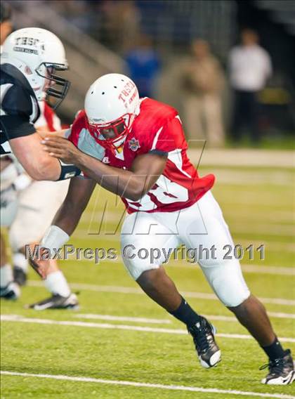 Thumbnail 1 in 2010 THSCA All-Star Football Game photogallery.