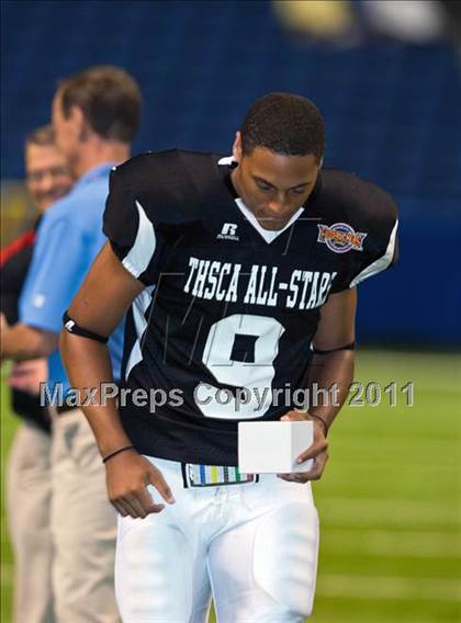 Thumbnail 3 in 2010 THSCA All-Star Football Game photogallery.