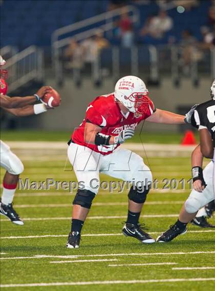 Thumbnail 1 in 2010 THSCA All-Star Football Game photogallery.