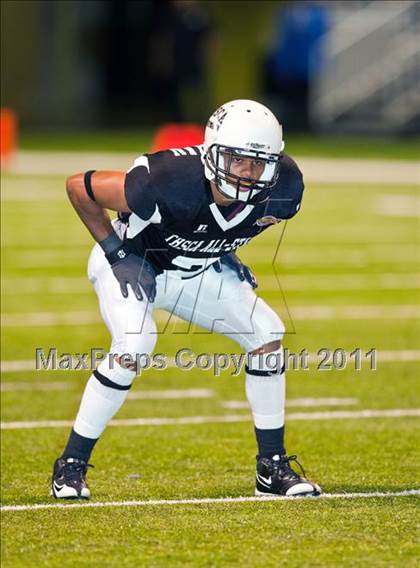 Thumbnail 3 in 2010 THSCA All-Star Football Game photogallery.