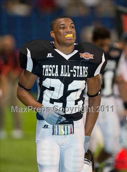 Thumbnail 2 in 2010 THSCA All-Star Football Game photogallery.