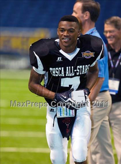 Thumbnail 1 in 2010 THSCA All-Star Football Game photogallery.