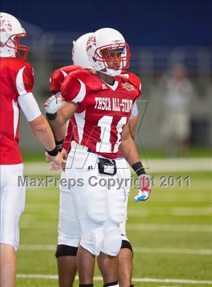Thumbnail 2 in 2010 THSCA All-Star Football Game photogallery.