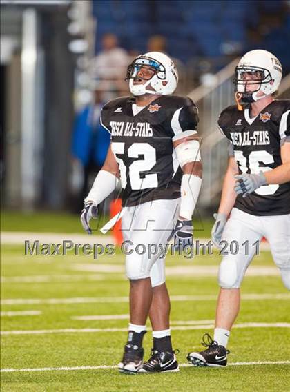 Thumbnail 2 in 2010 THSCA All-Star Football Game photogallery.