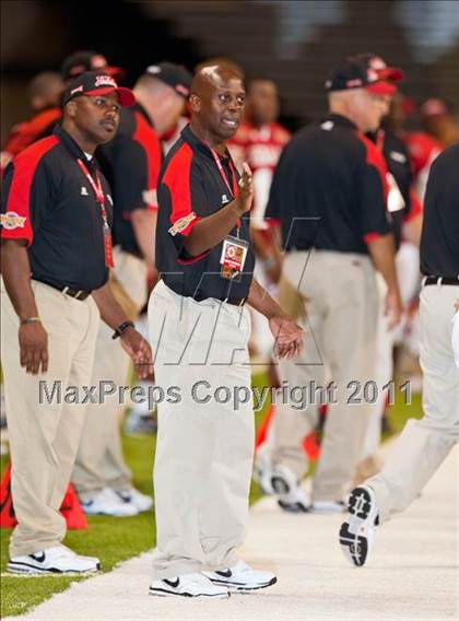 Thumbnail 1 in 2010 THSCA All-Star Football Game photogallery.