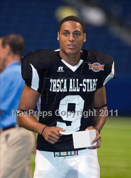 Thumbnail 1 in 2010 THSCA All-Star Football Game photogallery.