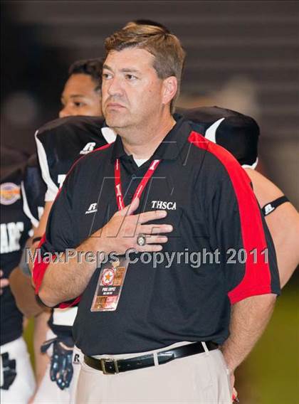 Thumbnail 1 in 2010 THSCA All-Star Football Game photogallery.