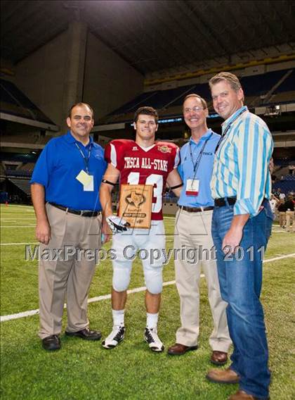 Thumbnail 1 in 2010 THSCA All-Star Football Game photogallery.