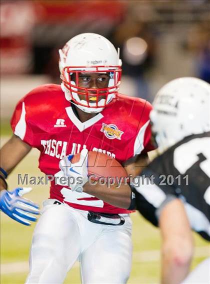 Thumbnail 3 in 2010 THSCA All-Star Football Game photogallery.