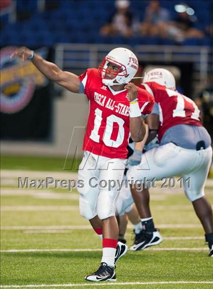 Thumbnail 2 in 2010 THSCA All-Star Football Game photogallery.